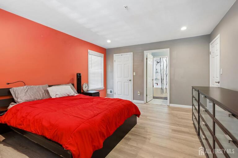 Photo 11 of 811 Waterford Drive, Edison NJ 08817, Edison, NJ