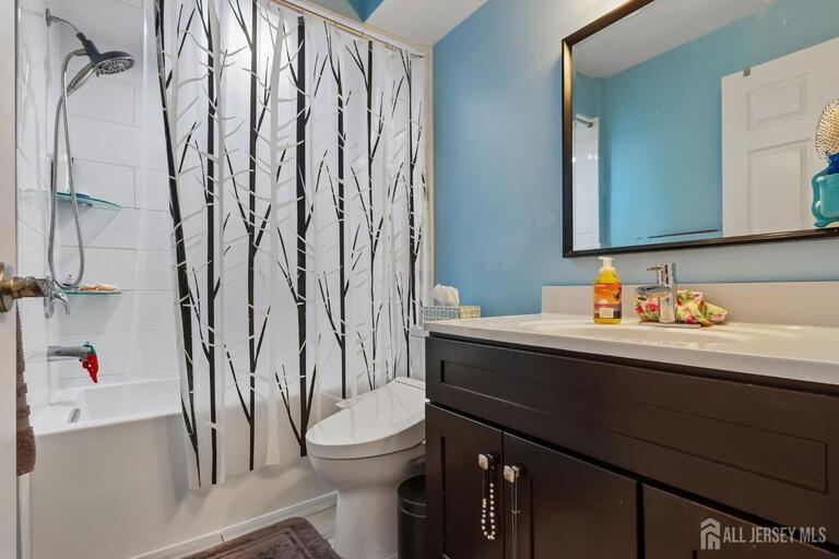 Photo 12 of 811 Waterford Drive, Edison NJ 08817, Edison, NJ