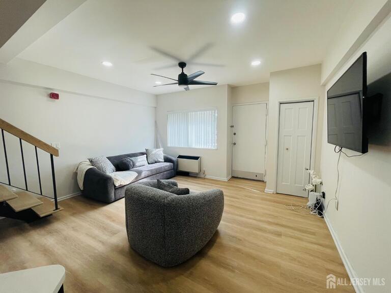 Photo 3 of 40 Fayette Street # 6, Perth Amboy NJ 08861, Perth Amboy, NJ