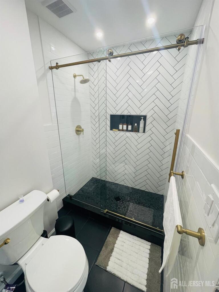 Photo 9 of 40 Fayette Street # 6, Perth Amboy NJ 08861, Perth Amboy, NJ