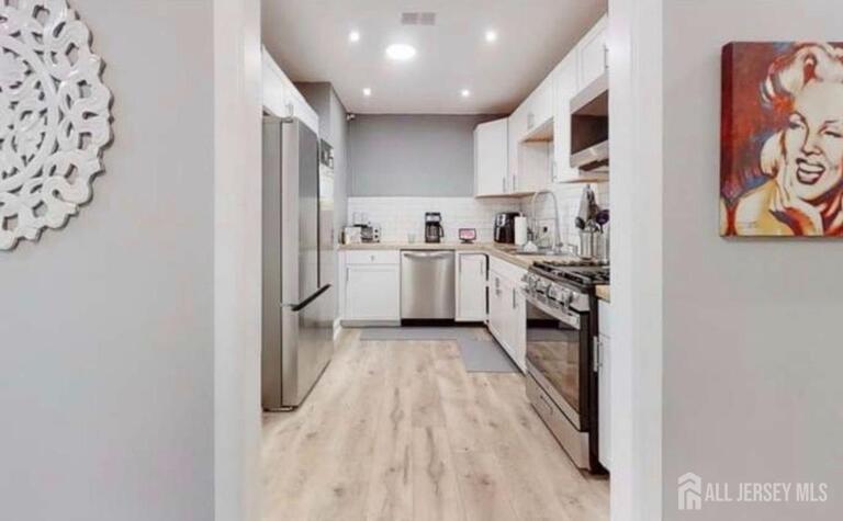 Photo 2 of 194 College Drive, Edison NJ 08817, Edison, NJ