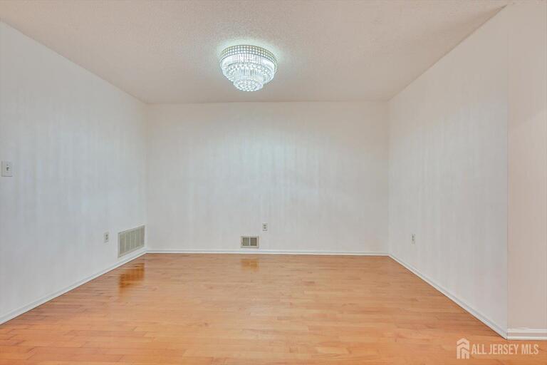 Photo 8 of 2103 Ackmen Court, Bridgewater NJ 08807, Bridgewater, NJ