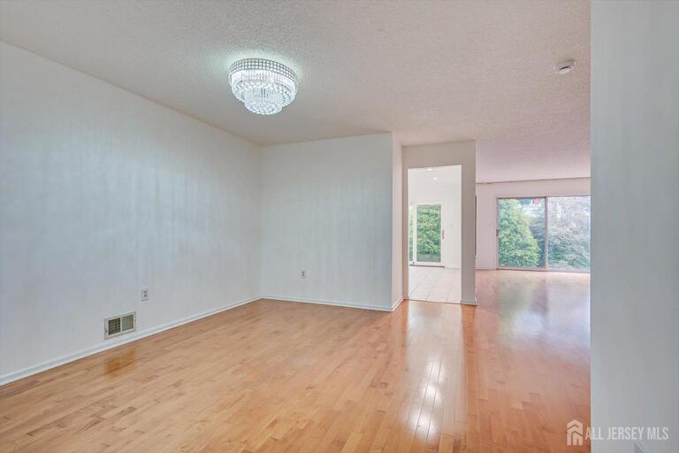 Photo 6 of 2103 Ackmen Court, Bridgewater NJ 08807, Bridgewater, NJ
