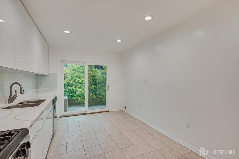 Photo 10 of 2103 Ackmen Court, Bridgewater NJ 08807, Bridgewater, NJ