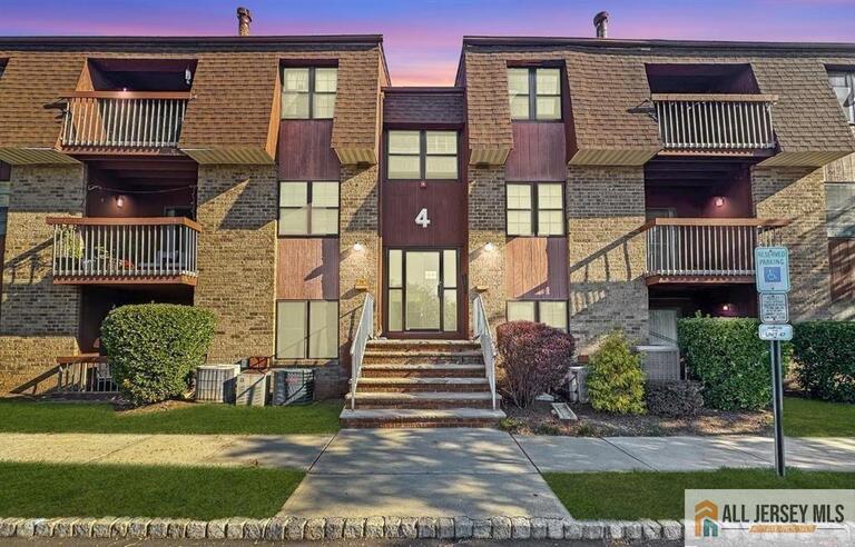 Photo 1 of 39 Powderhorn Court, Woodbridge Proper NJ 07095, Woodbridge Proper, NJ