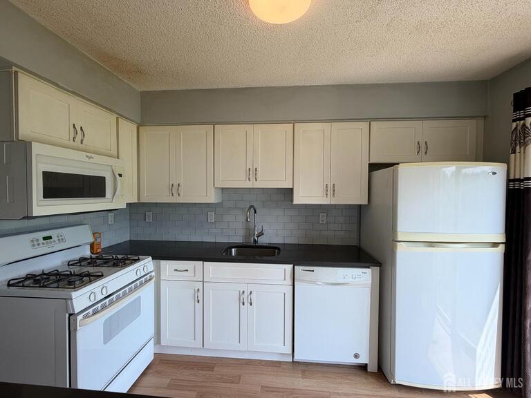 Photo 4 of 99 Brookview Circle, Jamesburg NJ 08831, Jamesburg, NJ