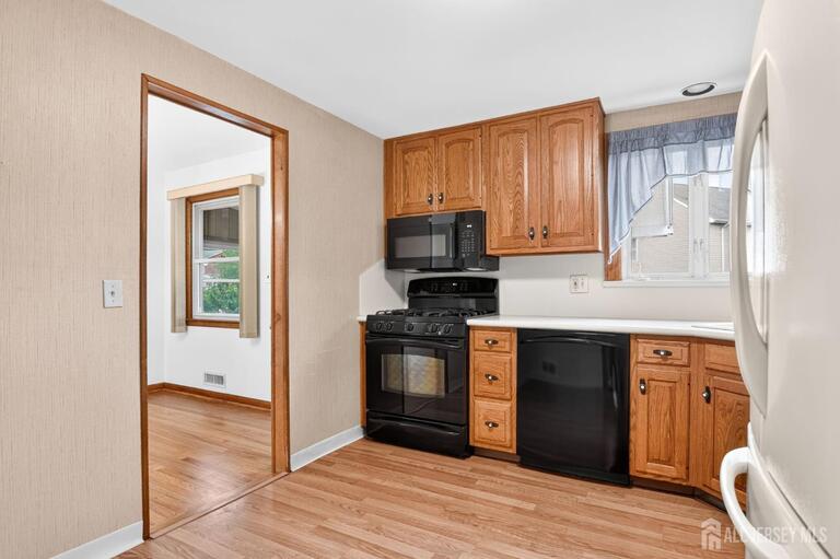 Photo 17 of 124 Kamm Avenue, South River NJ 08882, South River, NJ