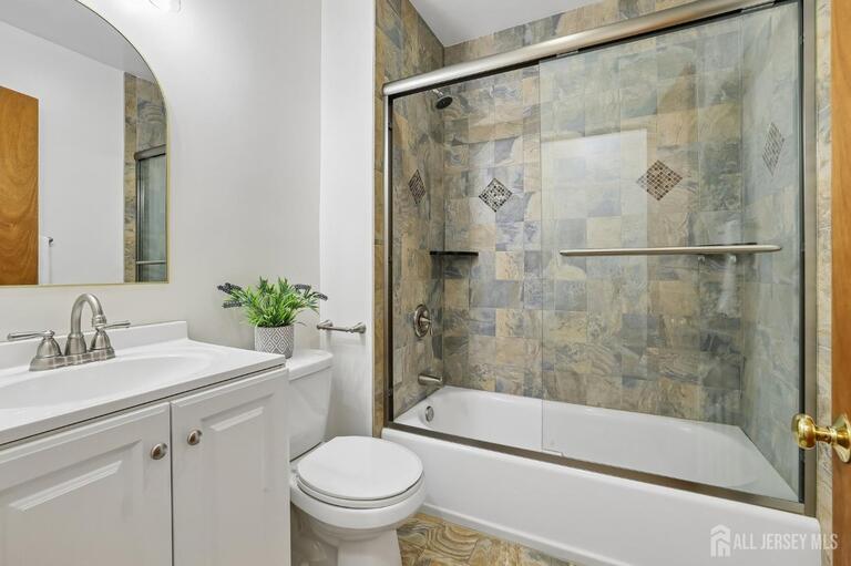 Photo 10 of 304 Green Street, Woodbridge Proper NJ 07095, Woodbridge Proper, NJ