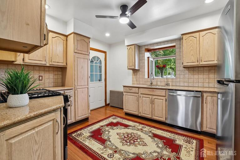 Photo 6 of 304 Green Street, Woodbridge Proper NJ 07095, Woodbridge Proper, NJ