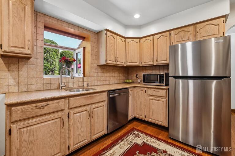 Photo 8 of 304 Green Street, Woodbridge Proper NJ 07095, Woodbridge Proper, NJ