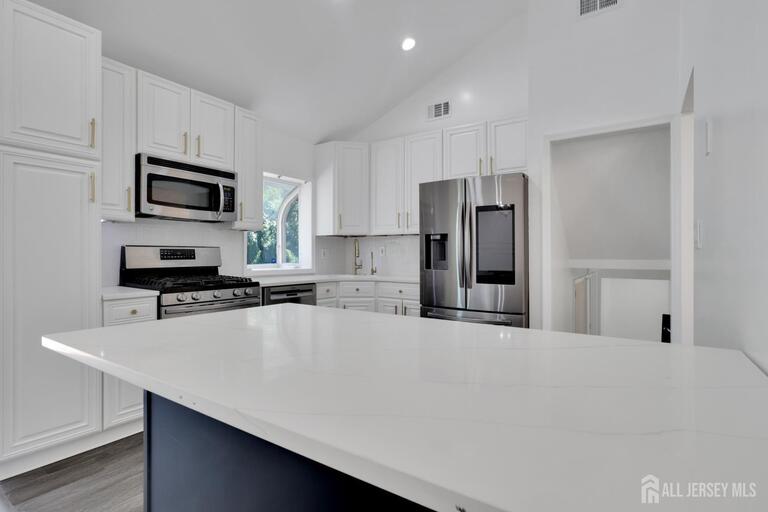 Photo 11 of 96 Tracy Drive, Fords NJ 08863, Fords, NJ