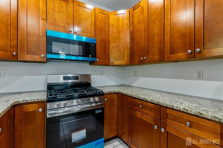 Photo 12 of 9 Perry L Drew Place, Hightstown NJ 08520, Hightstown, NJ