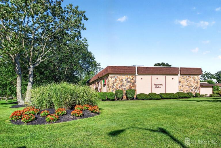 Photo 28 of 976 Aberdeen Drive, Lakewood NJ 08701, Lakewood, NJ