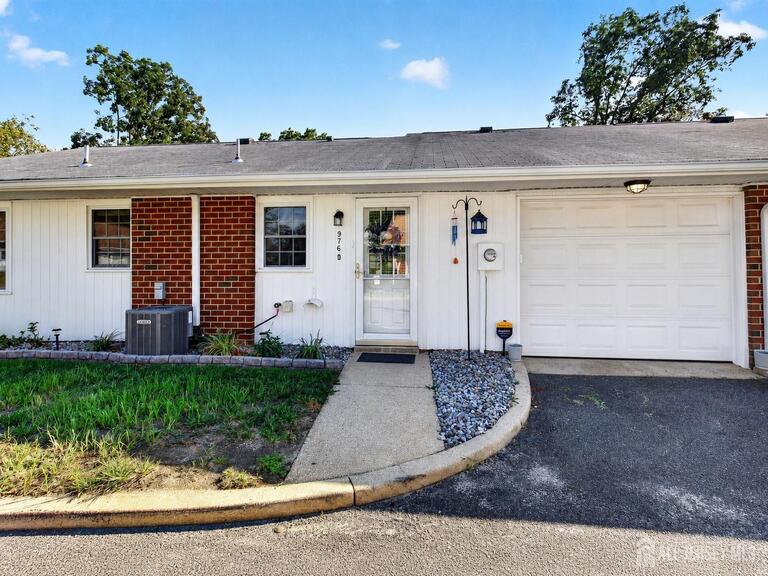 Photo 27 of 976 Aberdeen Drive, Lakewood NJ 08701, Lakewood, NJ