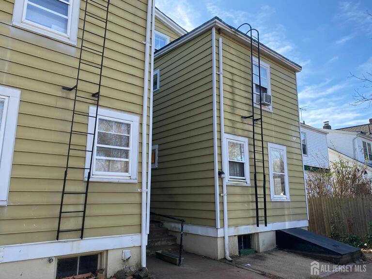 Photo 12 of 237 Montgomery Street # 2, Highland Park NJ 08904, Highland Park, NJ