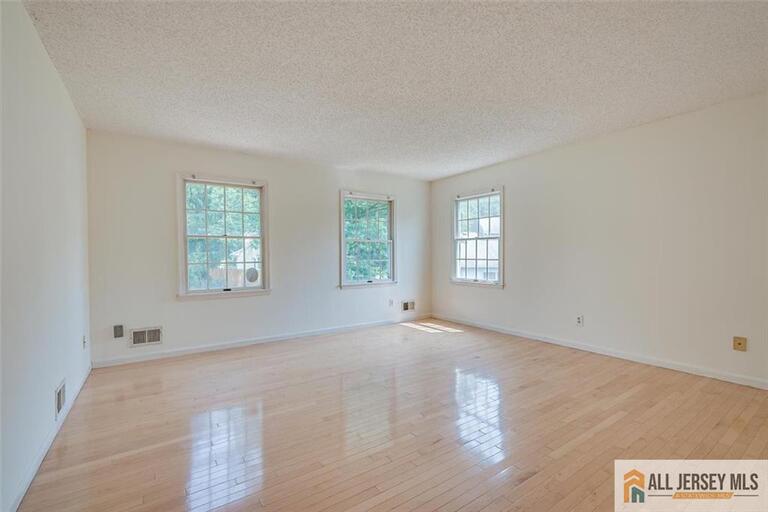 Photo 32 of 60 Essex Drive, South Brunswick NJ 08852, South Brunswick, NJ