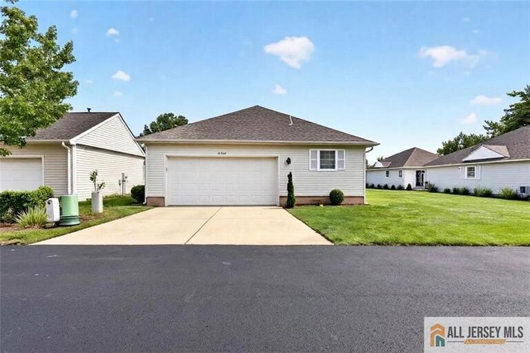 Photo 30 of 102 Waterside Boulevard, Monroe NJ 08831, Monroe, NJ