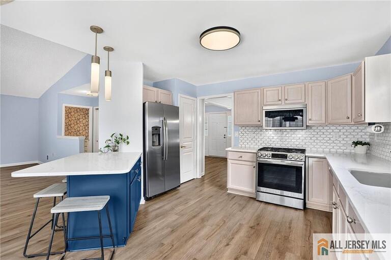 Photo 15 of 102 Waterside Boulevard, Monroe NJ 08831, Monroe, NJ