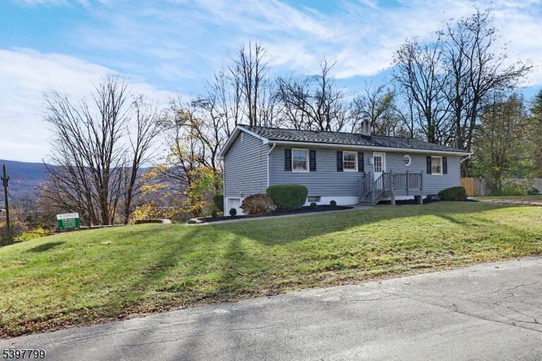Property listing MLS 3998336 photo 1