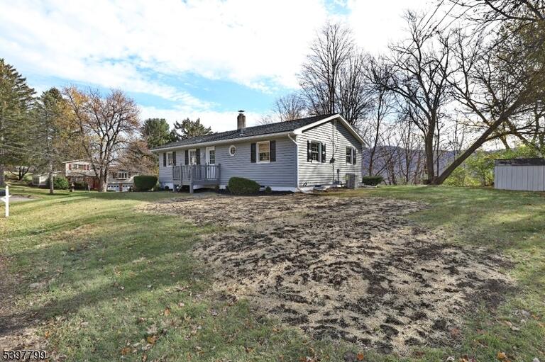 Property listing MLS 3998336 photo 3