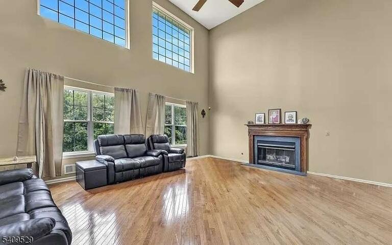 Property listing MLS 4008227 photo 4