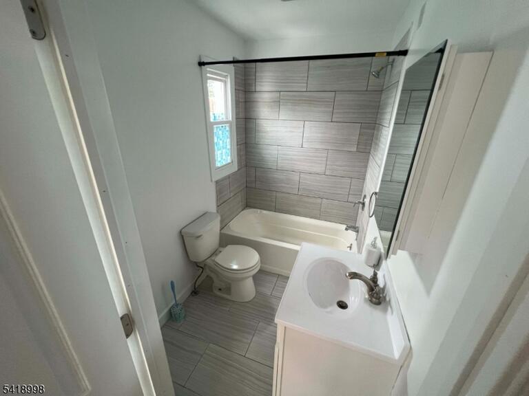 Property listing MLS 4016088 photo 9
