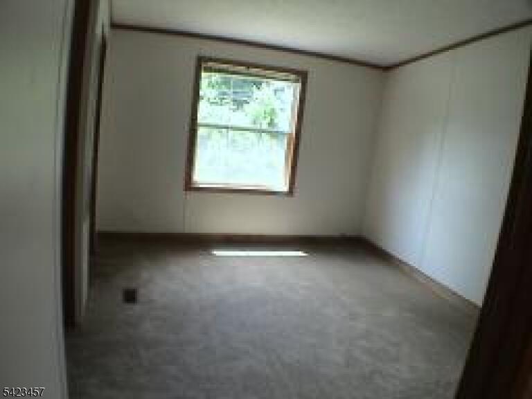 Property listing MLS 4019928 photo 5
