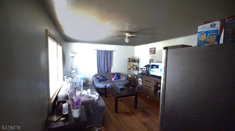 Property listing MLS 4025148 photo 4