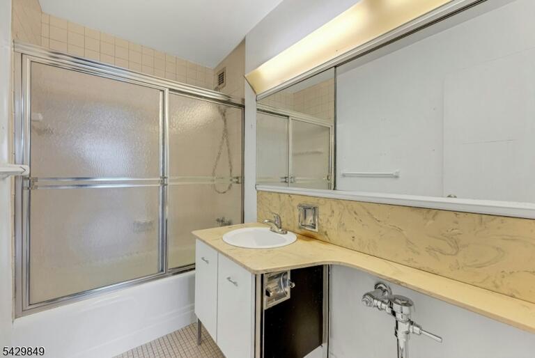 Property listing MLS 4026004 photo 11