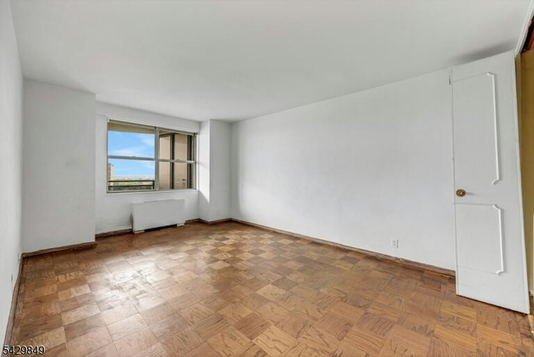 Property listing MLS 4026004 photo 12