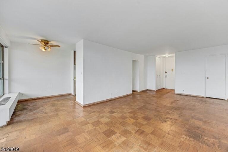 Property listing MLS 4026004 photo 3