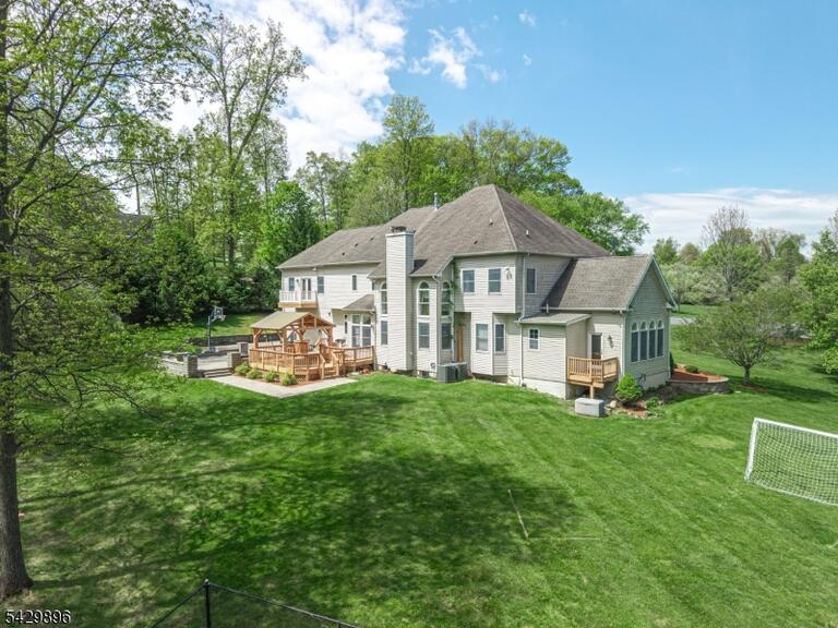 Property listing MLS 4026921 photo 10