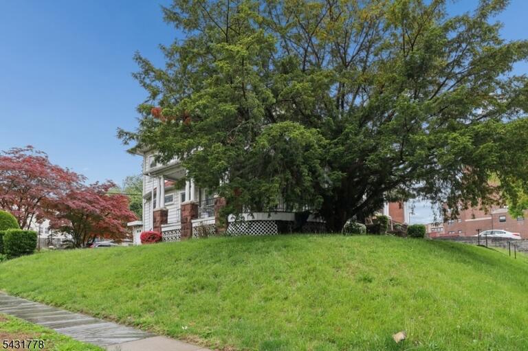 Property listing MLS 4027411 photo 2