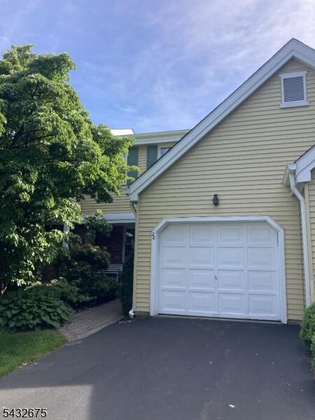 Property listing MLS 4028266 photo 2