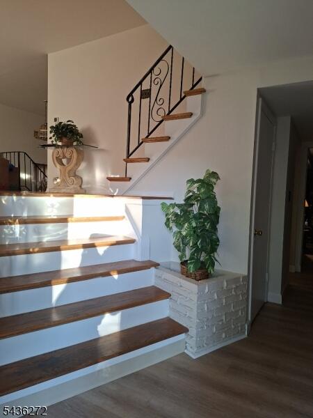 Property listing MLS 4031371 photo 2