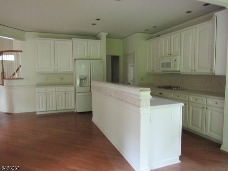 Property listing MLS 4033168 photo 13