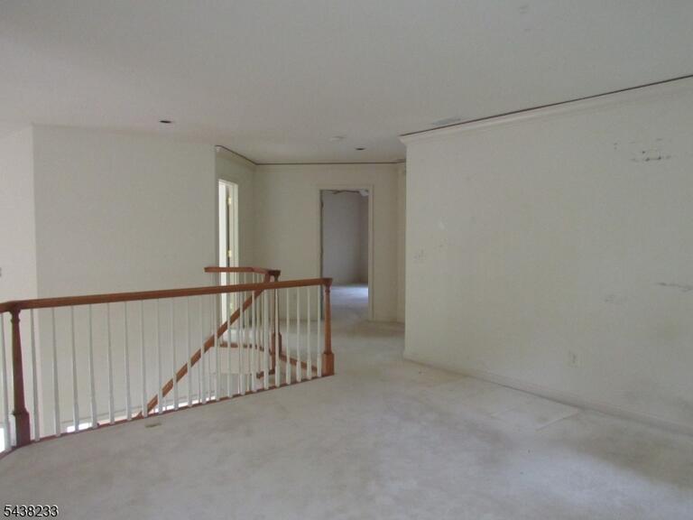 Property listing MLS 4033168 photo 22