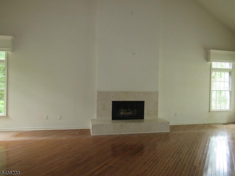 Property listing MLS 4033168 photo 8