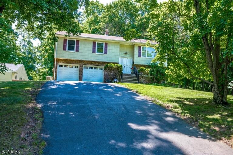 Property listing MLS 4034064 photo 1