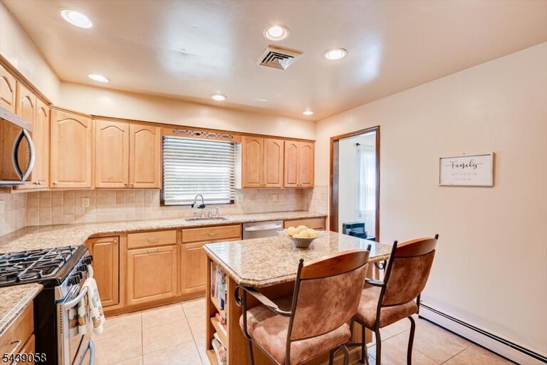 Property listing MLS 4034064 photo 10