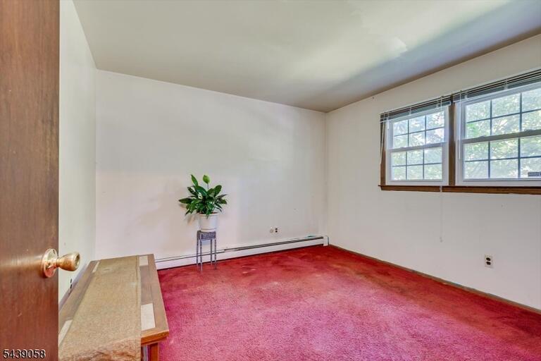 Property listing MLS 4034064 photo 18