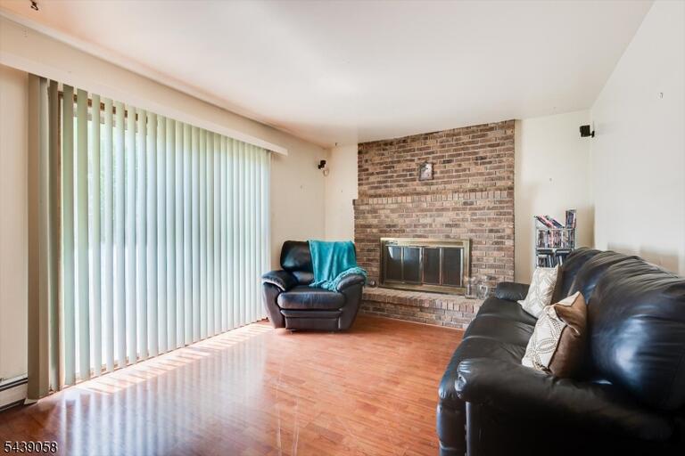 Property listing MLS 4034064 photo 19