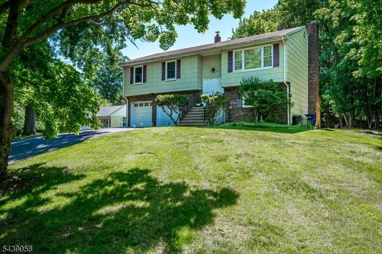 Property listing MLS 4034064 photo 2