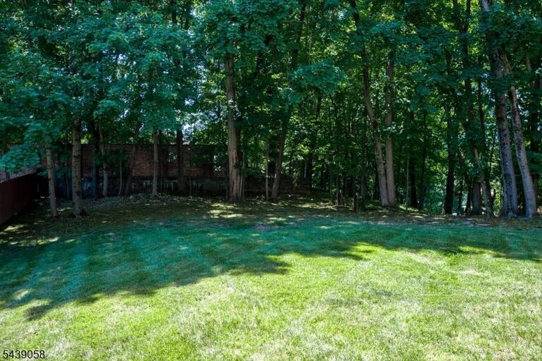 Property listing MLS 4034064 photo 24