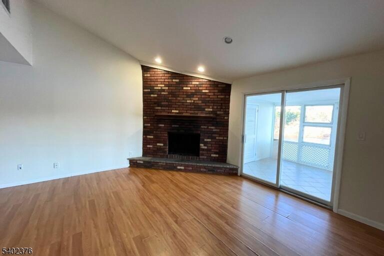 Property listing MLS 4034088 photo 2