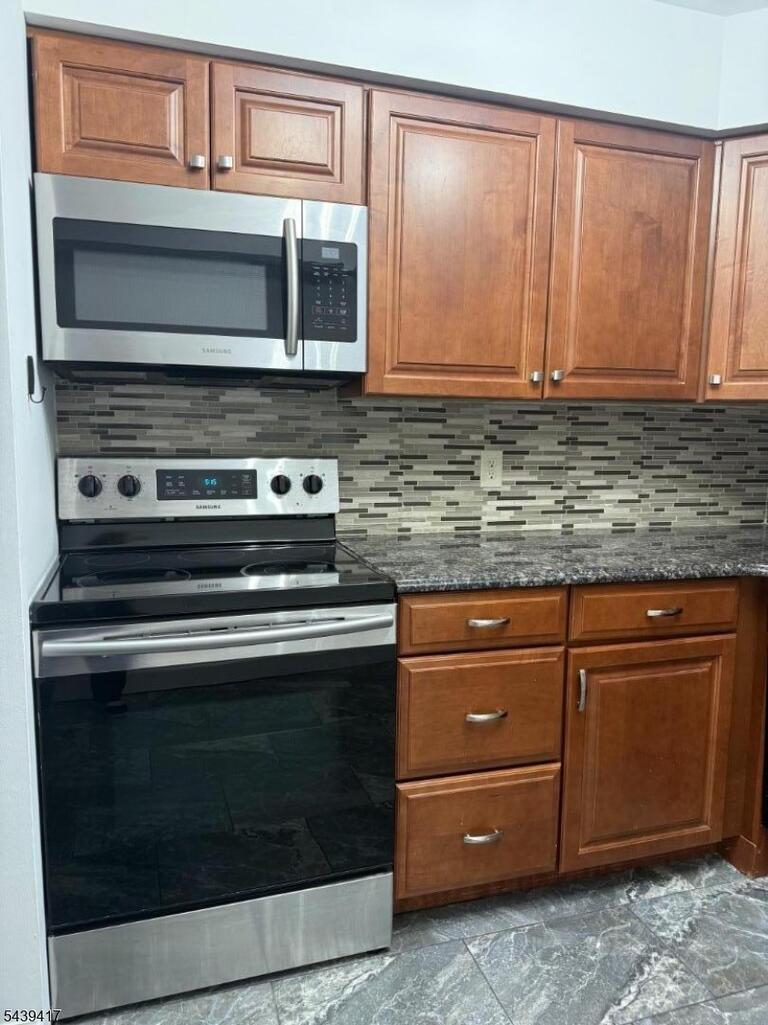 Property listing MLS 4034277 photo 9