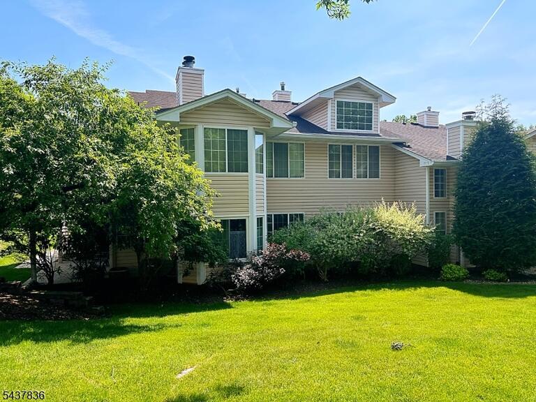 Property listing MLS 4034386 photo 1