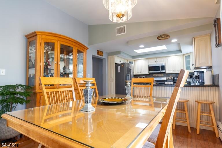 Property listing MLS 4035471 photo 7