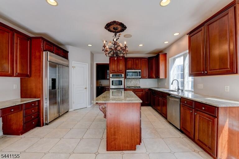 Property listing MLS 4035730 photo 11