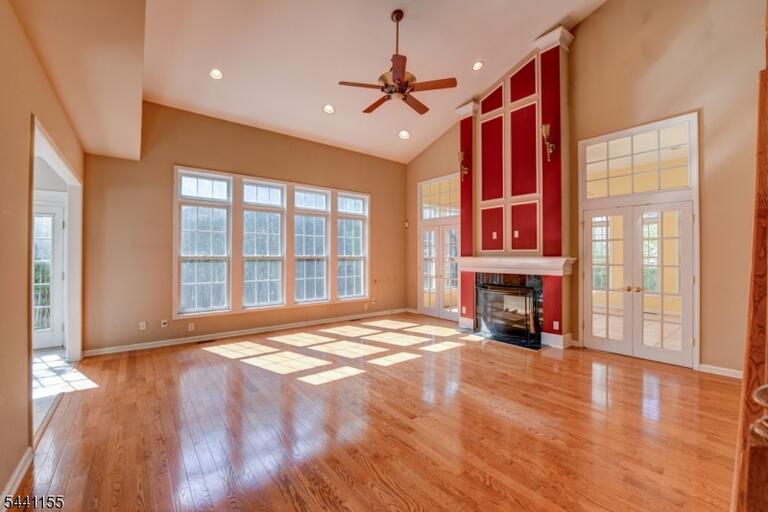 Property listing MLS 4035730 photo 17